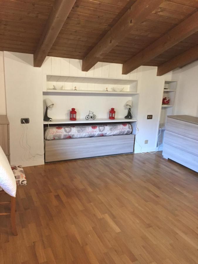 Casa Grazia Apartment Magreglio Bagian luar foto