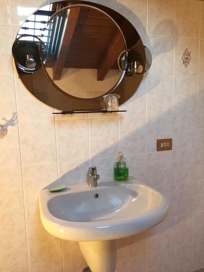 Casa Grazia Apartment Magreglio Bagian luar foto