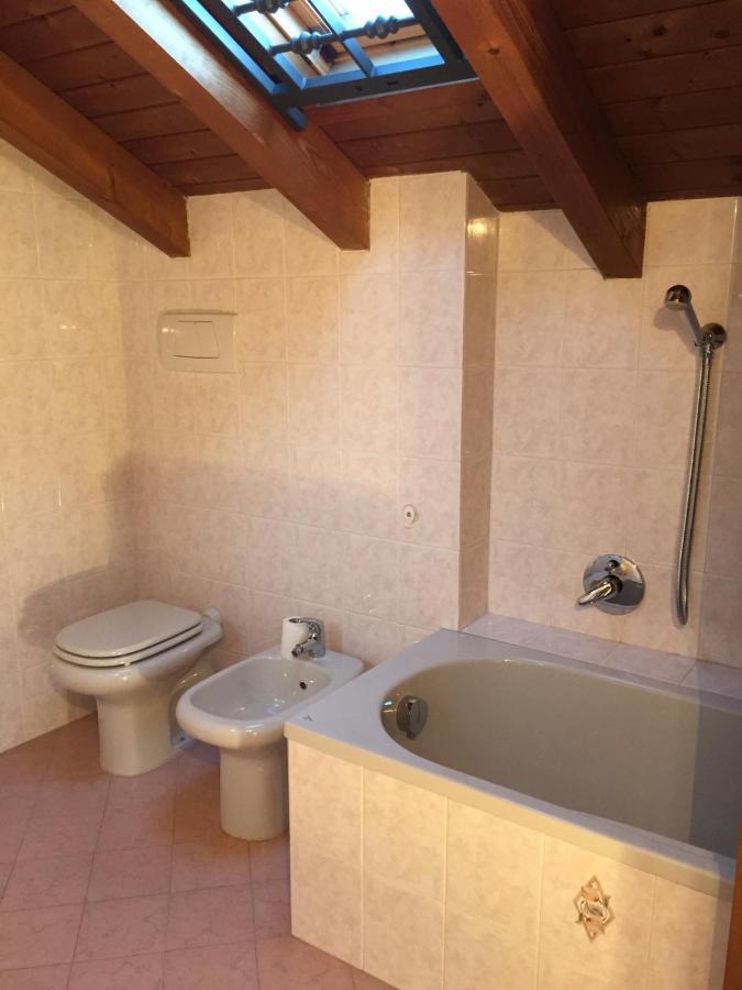 Casa Grazia Apartment Magreglio Bagian luar foto